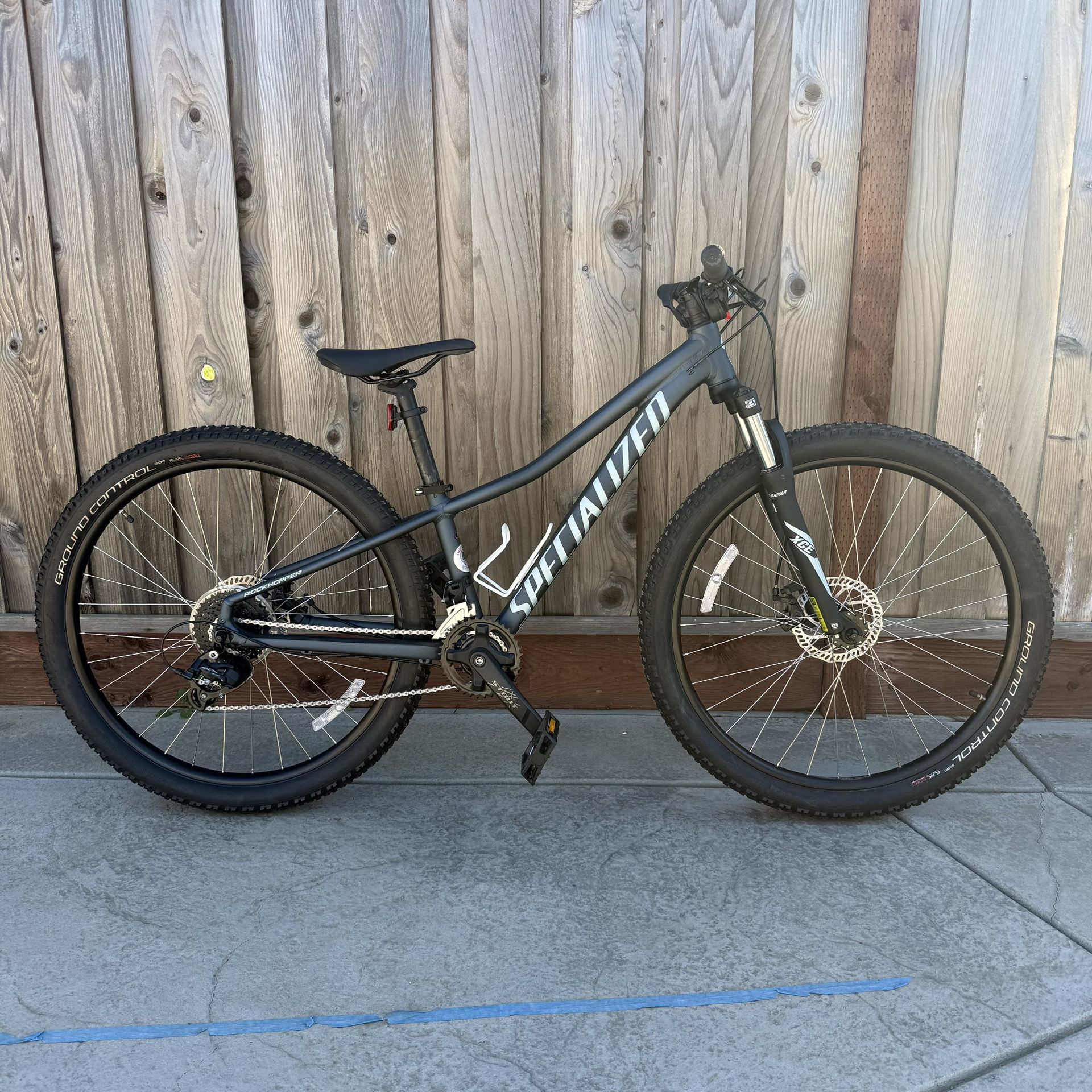 27.5" (XS) Specialized Rockhopper Mountain Bike Navy Blue Disc Brakes Adult Size