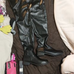 Brand New Out Of The Box Black Leather Flat Over The Knee Boots Size 11