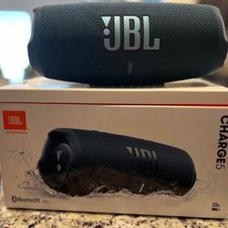 JBL Charge 5 – BLUE