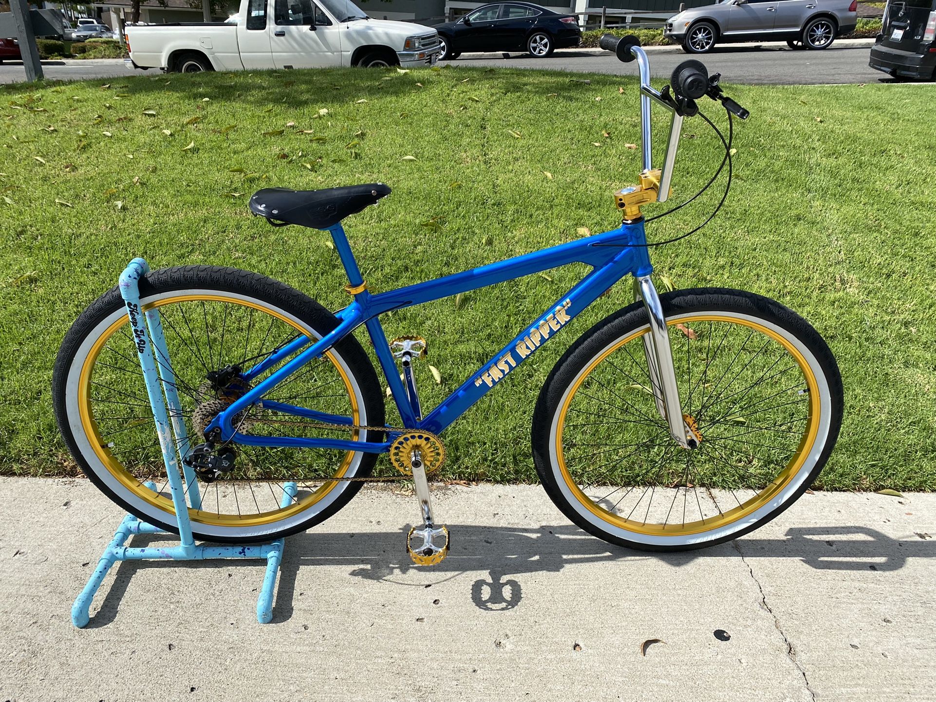 very fat tyre cycle