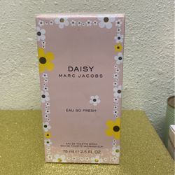 Marc Jacobs Eau De Fresh Daisy Perfume