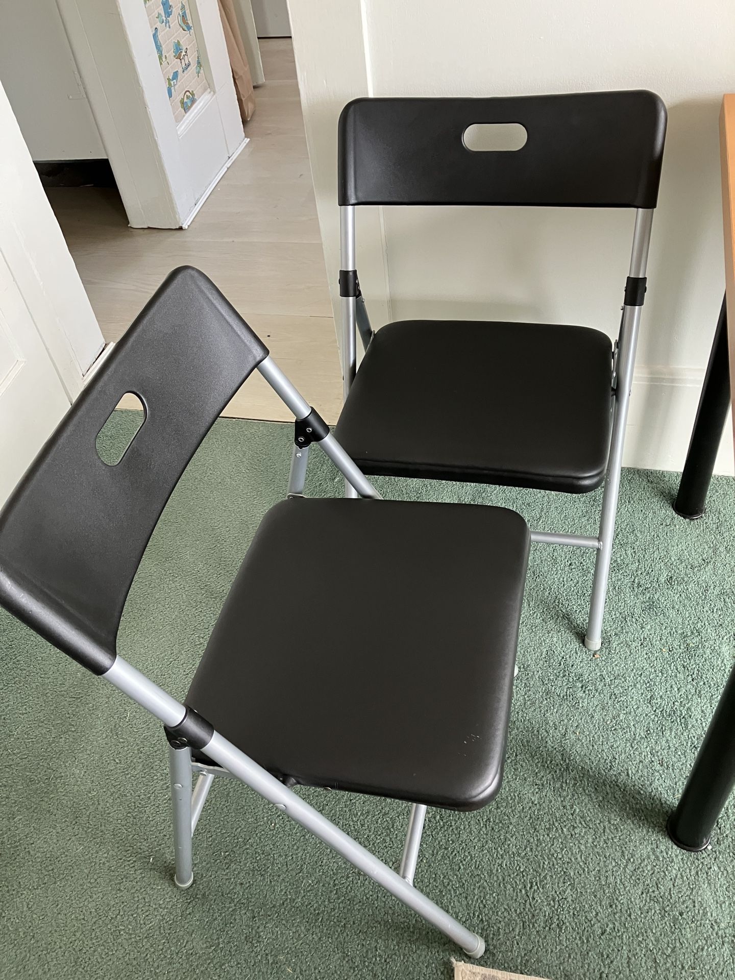 4 Foldable Black Chairs