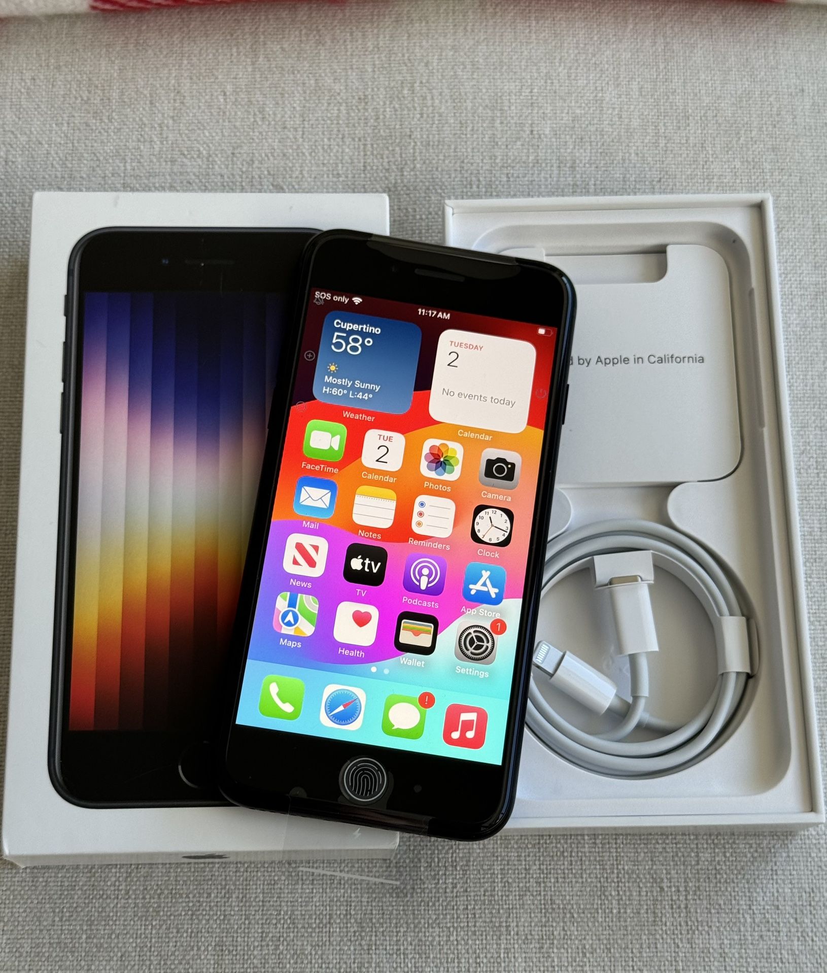 iPhone SE 3rd Gen 64GB Unlocked with AppleCare Brand New