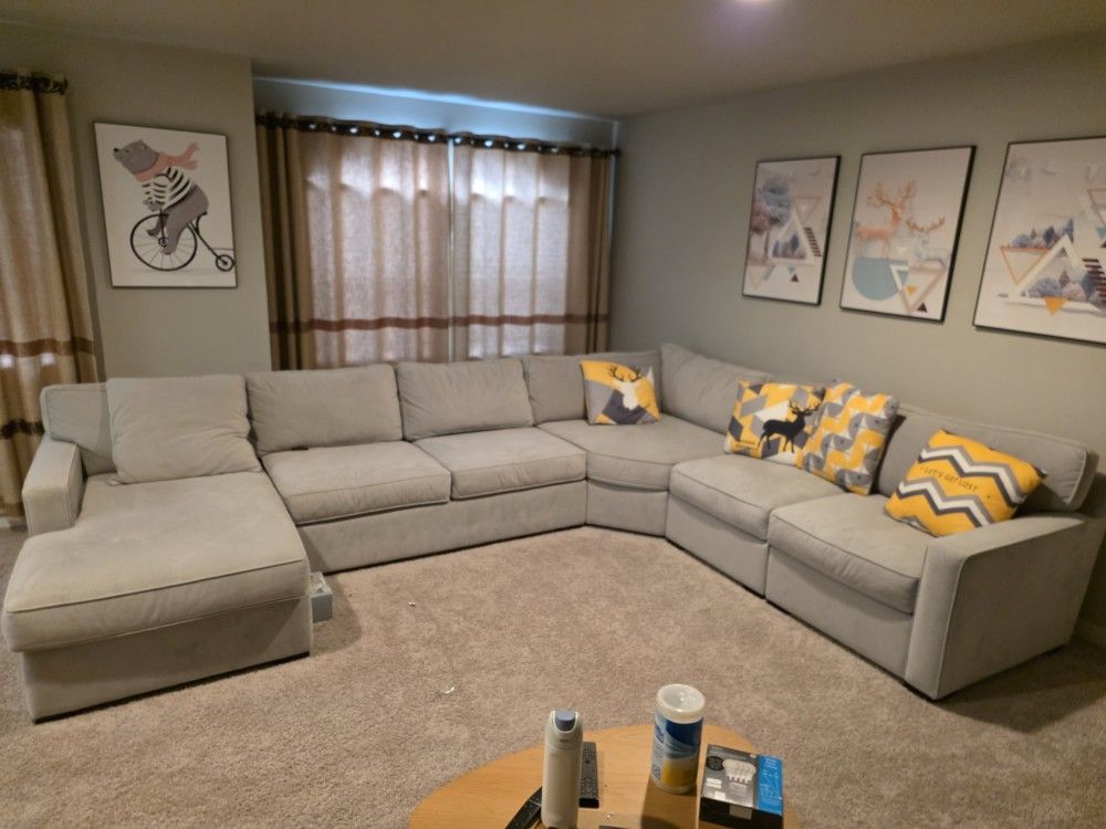 5 Pieces Like New Sectional Sofa