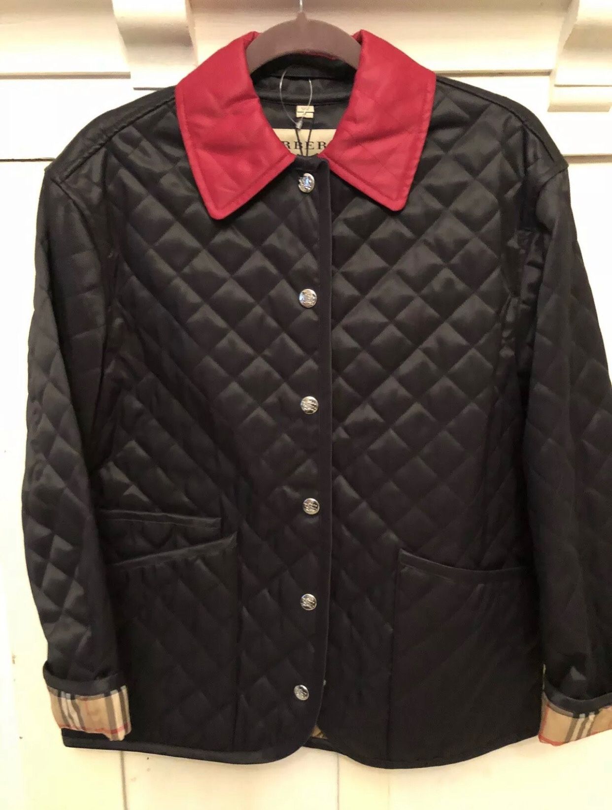 Beautiful Burberry jacket size medium women’s Brand New