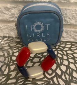 HOT GIRLS 1 EA PEARLS™ The Chicklet Cooling Bracelet Size 6, Red/White/Navy