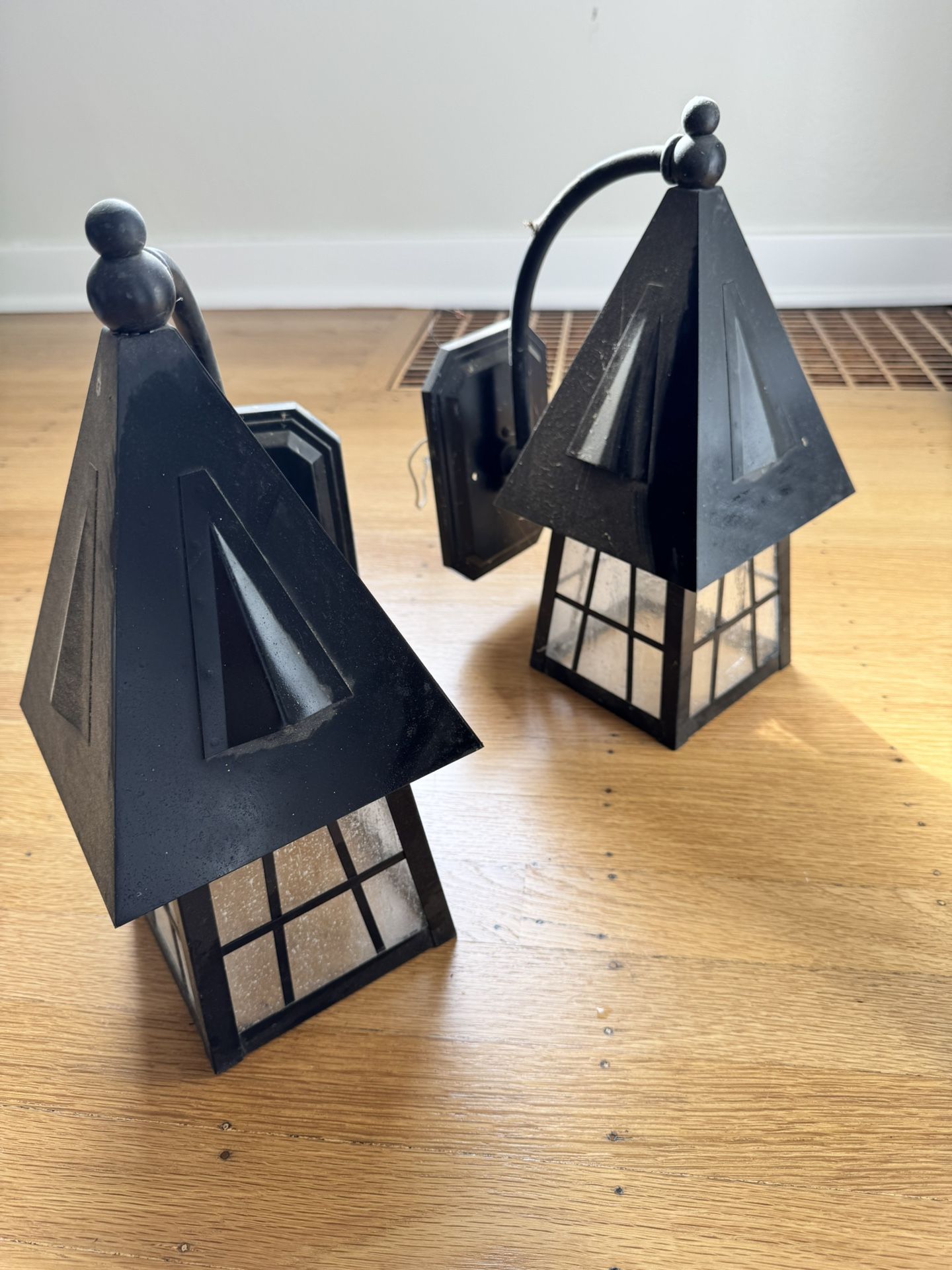 Brass Light Gallery Outdoor Lamp
