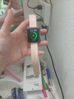 Bluetooth Smart Watch With 18 Different Apps