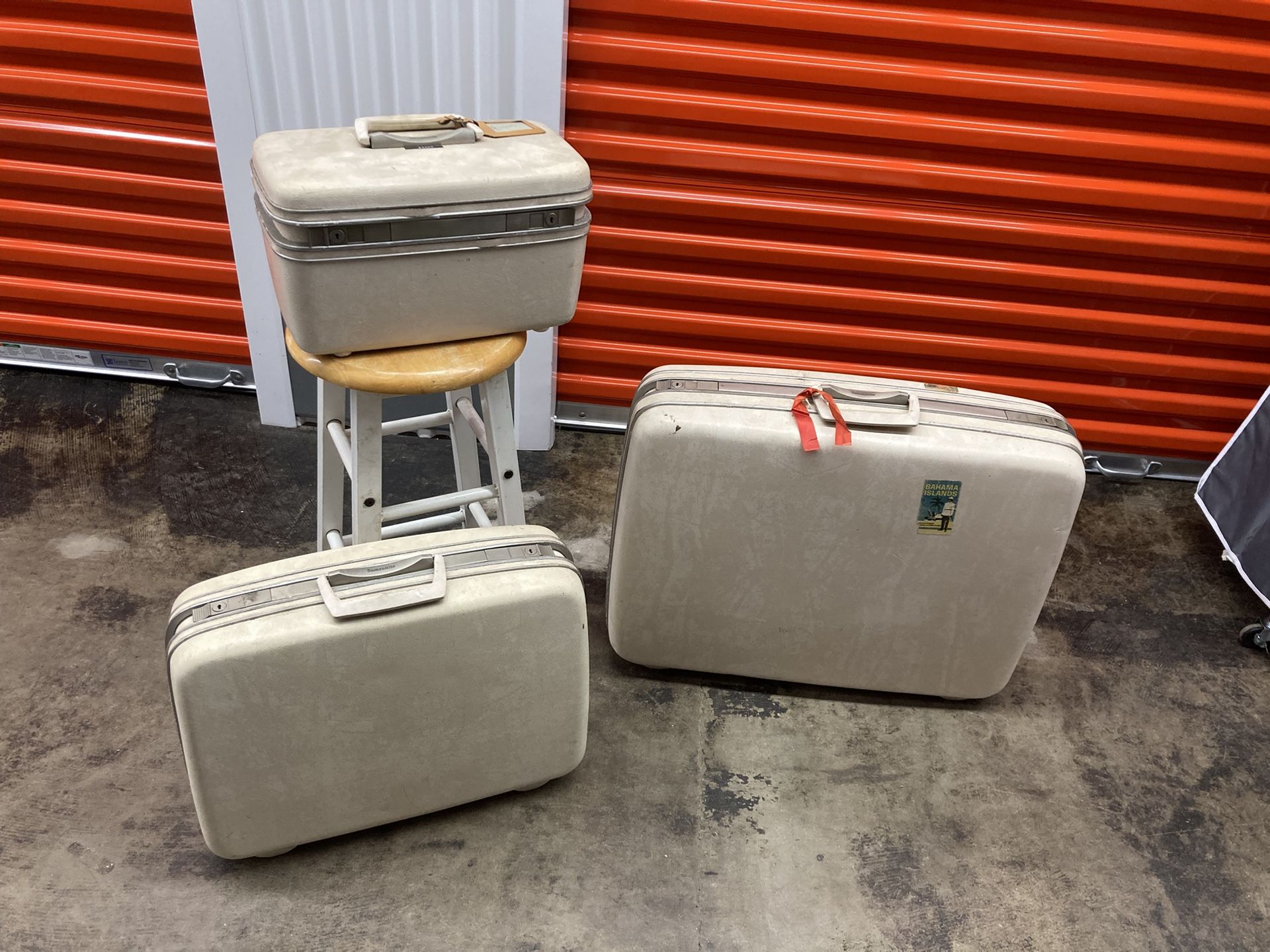 Vintage Samsonite Luggage Set