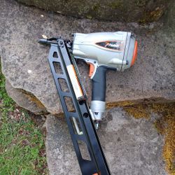 Paslode F350S Framing Nailer 30 Degree.