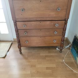 Upright dresser