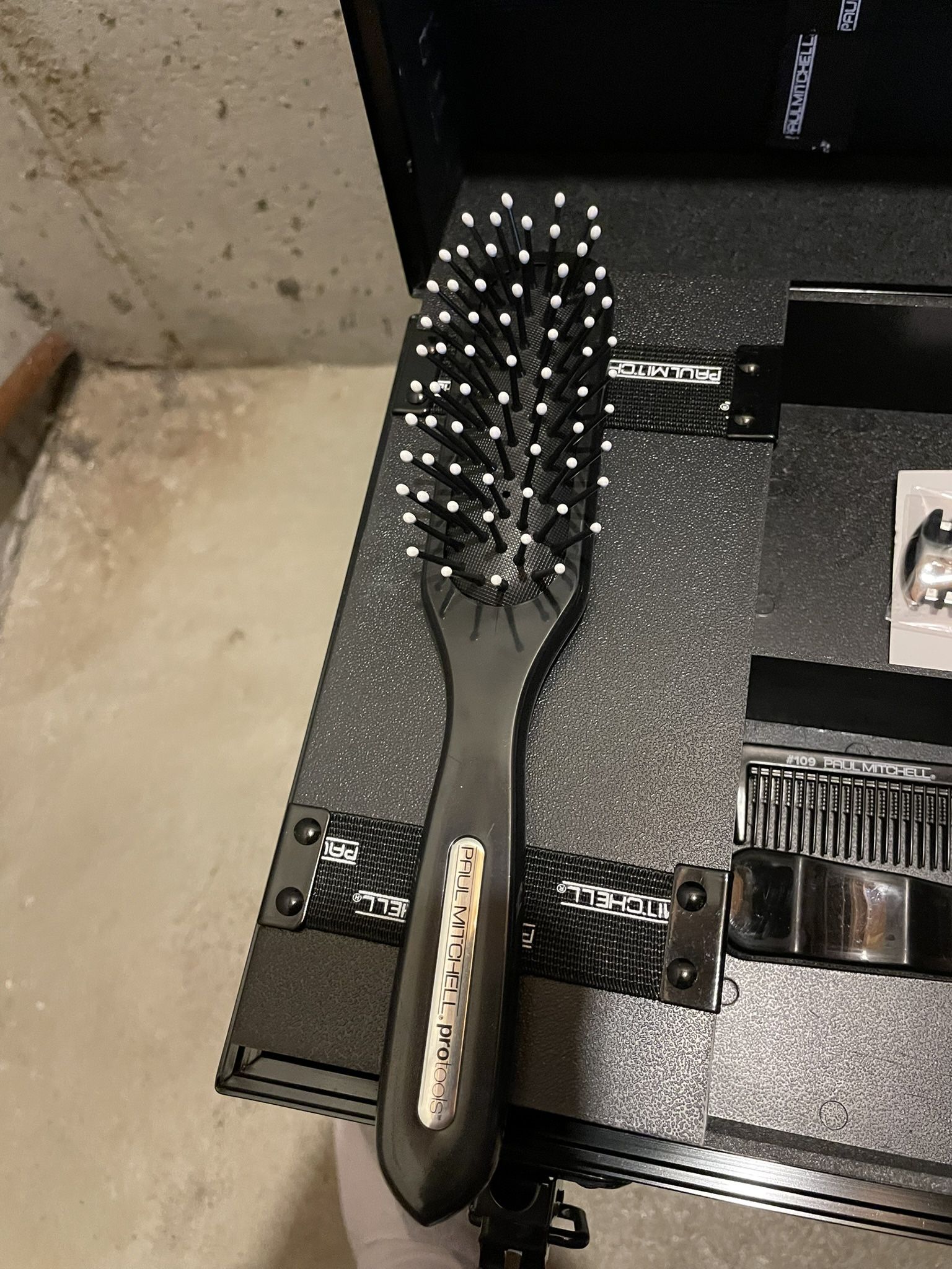 Professional Hair Brushes And Water Spray Bottle