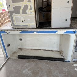 Free Kohler Cast Iron Bathtub  60”x32”