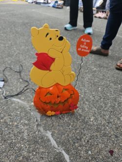 Whine The Pooh Autumn Decor