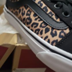 Vans Womans Size 9