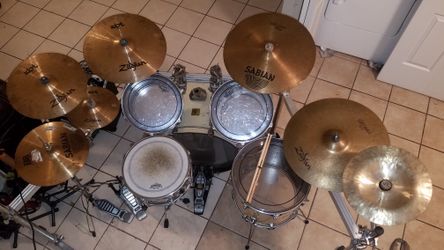 Drum set w/ rack