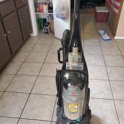   Bissell 12 Amp Vacuum Cleaner