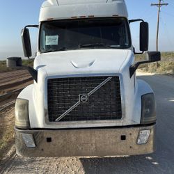 Volvo 2004 Titulo En Mano 