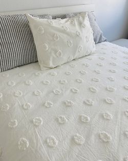White Bedspread And Sham For Full Or Twin