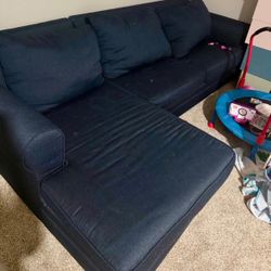 Couch sectional With Queen Size Pull Out Bed