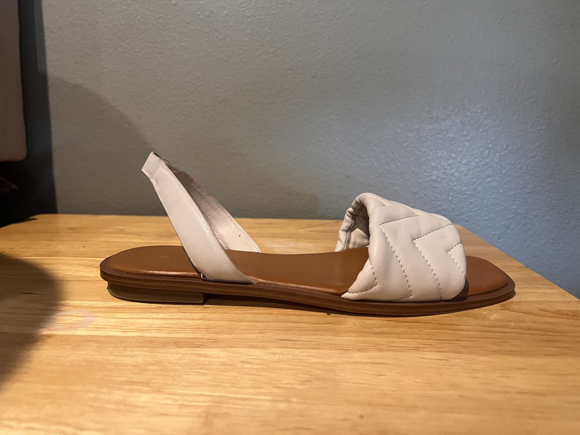 Aldo Sandals Flex Size 9