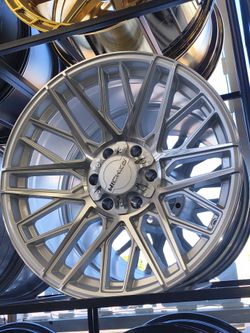 ¿RINES NUEVOS PARA TU CAMIONETA? AQUÍ ESTAMOS. 📞 ¿Buscas un juego limpio de 20x9 con el patrón 6x139.7? No tenemos máquina de alineación, pero somos