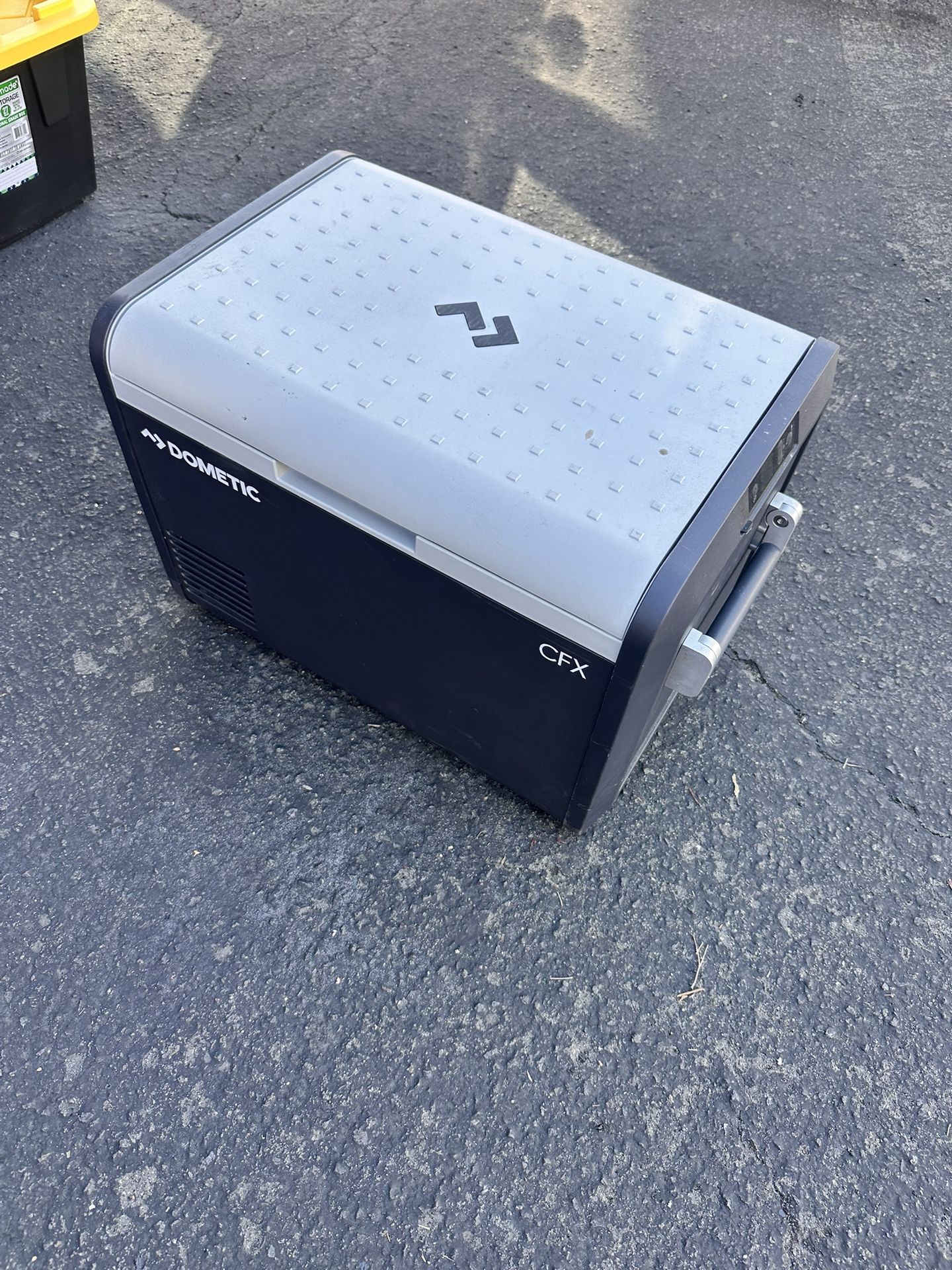 Broken Dometic Fridge - For Parts