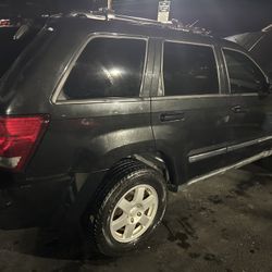 Jeep Grand Cherokee Laredo