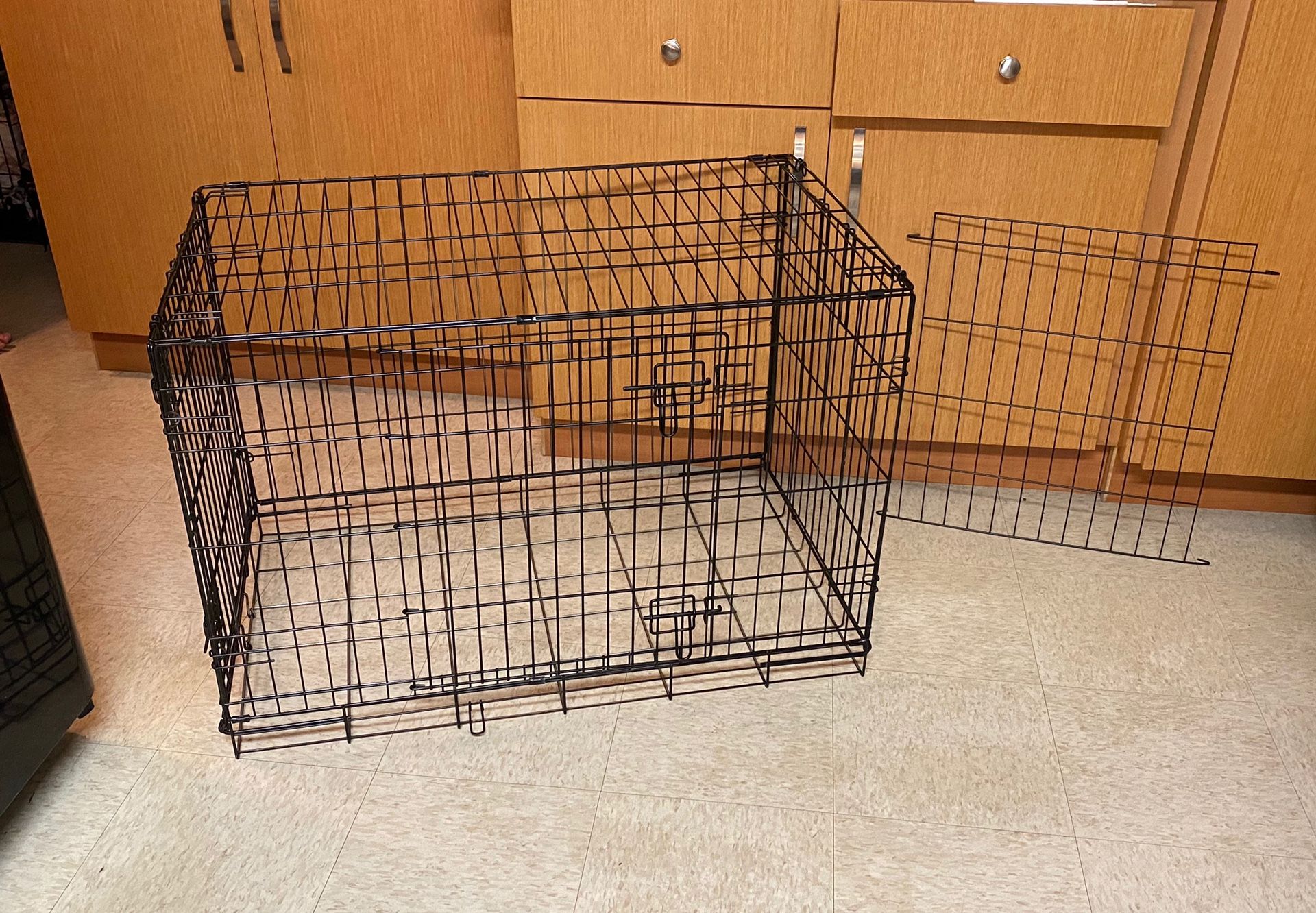 Double-Door Large Folding Wire Dog Crate with Divider and no Tray