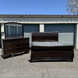 King Bedroom Set With Dresser And Mirror 