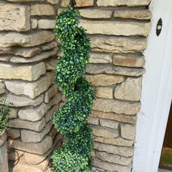 Four foot fake spiral tree 