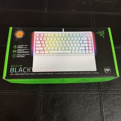 Razer BlackWidow V4 75% White Edition