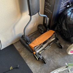 Fiskars Reel Lawn Mower