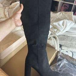 Black Knee High Boots 