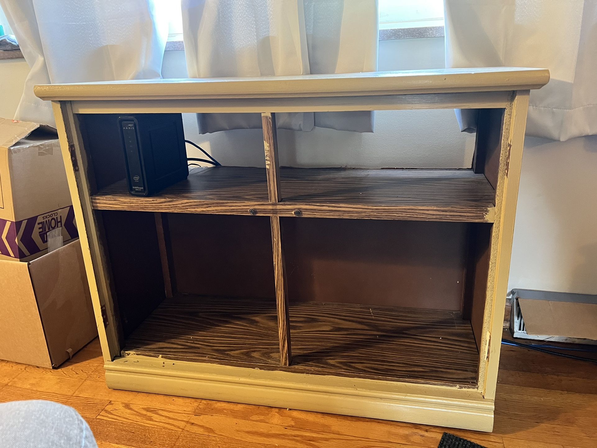 Cabinet/shelf