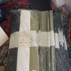 Christmas/new Years Themed Tissue Paper And Wrapping Paper