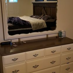 Farmhouse Dresser W/Mirror