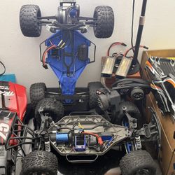 2 Traxxas Slash Vxl. 1-4x4, 1-2wd Upgrades And A Bunch Of Extras. RTR ***SPECIAL PRICE TODAY ONLY***