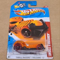 Hot Wheels THRILL RACERS - VOLCANO '12 Skull Crusher