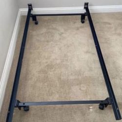 TWIN SIZE METAL BED FRAME