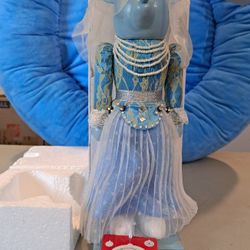 Disney minnie mouse haunted mansion ghost nutcracker