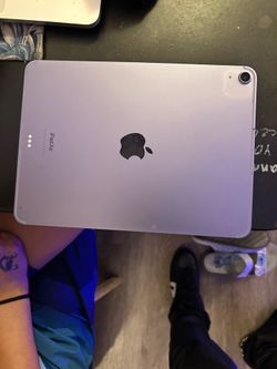 iPad Air 5th gen Clean/Unlocked