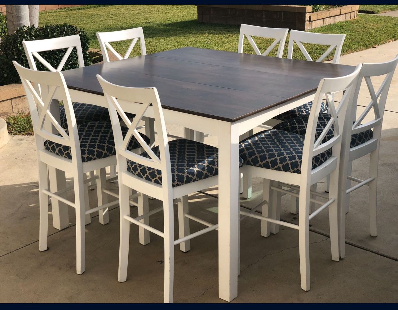 Dining Table/Comedor