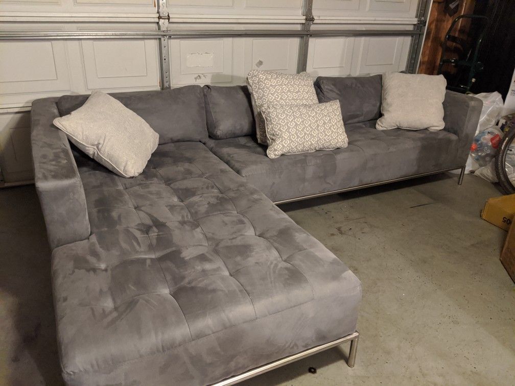 ALMOST NEW*** Grey charcoal WAFFLE style Modern Sectional!!!
