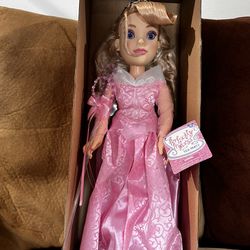 Disney Princess Aurora Tea Doll 