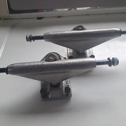 INDEPENDENT VINTAGE SKATEBOARD TRUCKS SIZE 129