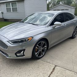 2020 Ford Fusion Titanium AWD – $5,000 Firm