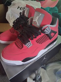 Jordan 4s 10.5