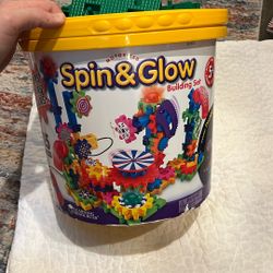 Bucket Of Spin And Glow Building Set 