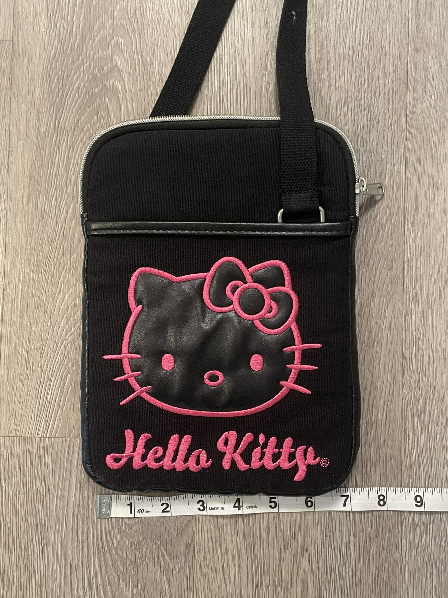 Hello Kitty Sanrio Crossbody  Bag Purse Pack Black & Pink 10 x 7 1/2 